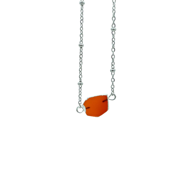 Collier avec petite pierre naturelle sertie