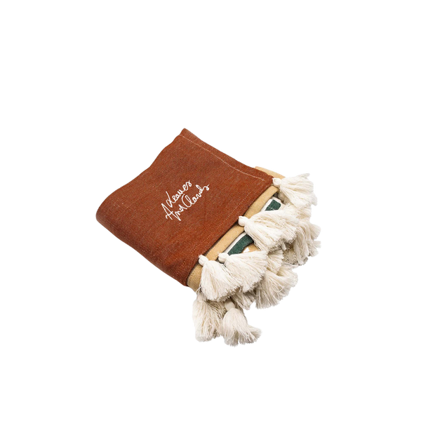 Fouta brodée avec pompons