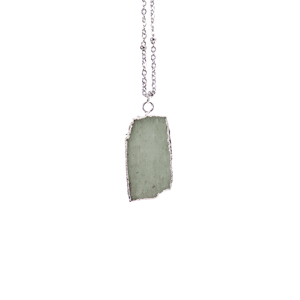 Collier avec pierre naturelle sertie
